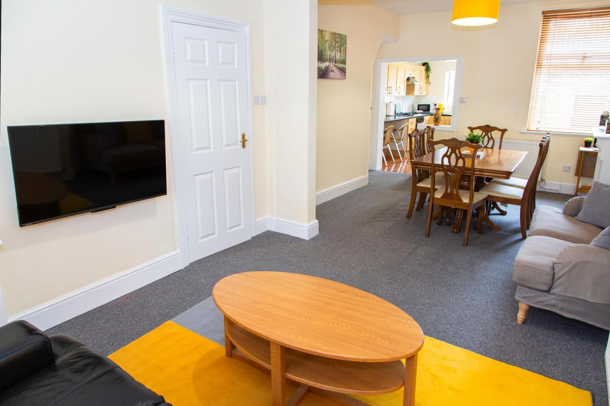 Newly Launched 3 Bedroom House With Free Parking Litherland Εξωτερικό φωτογραφία
