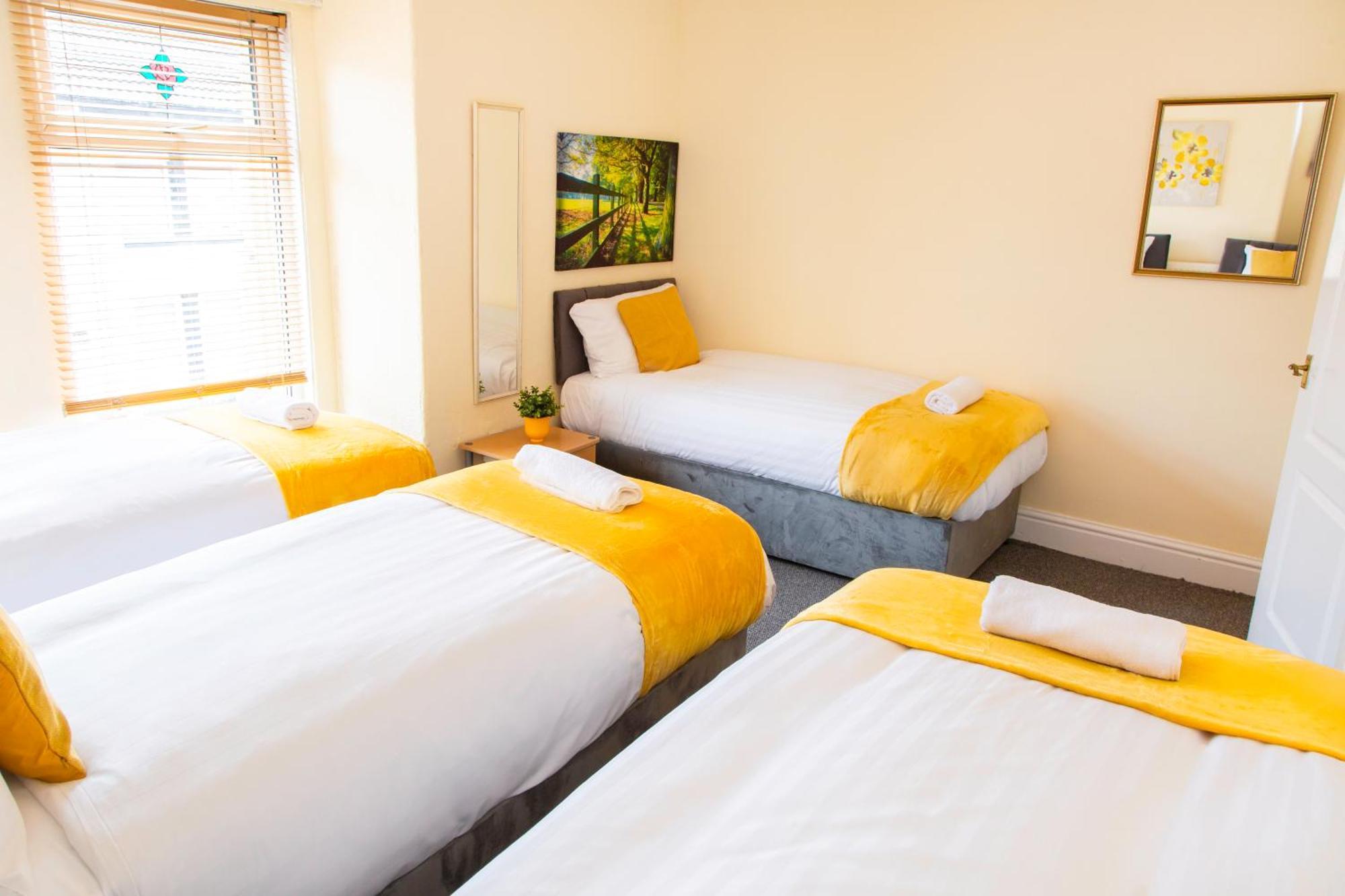 Newly Launched 3 Bedroom House With Free Parking Litherland Εξωτερικό φωτογραφία